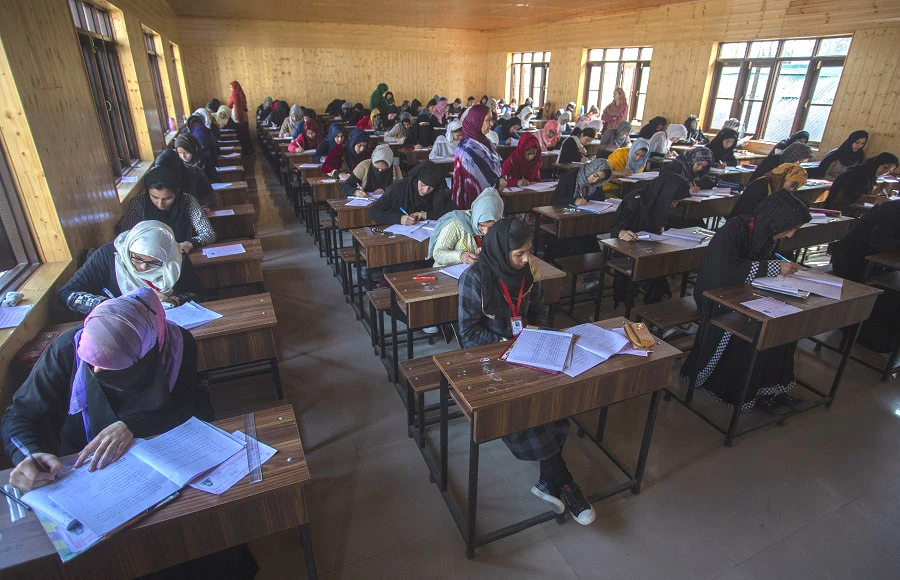 JKBOSE Class 10 Date Sheet 2025 & Syllabus Relaxation Released