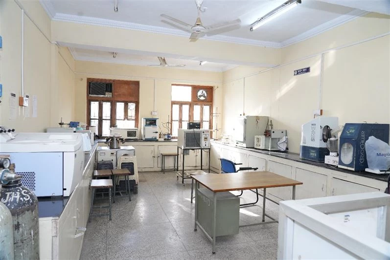Bundelkhand University, Jhansi,Lab