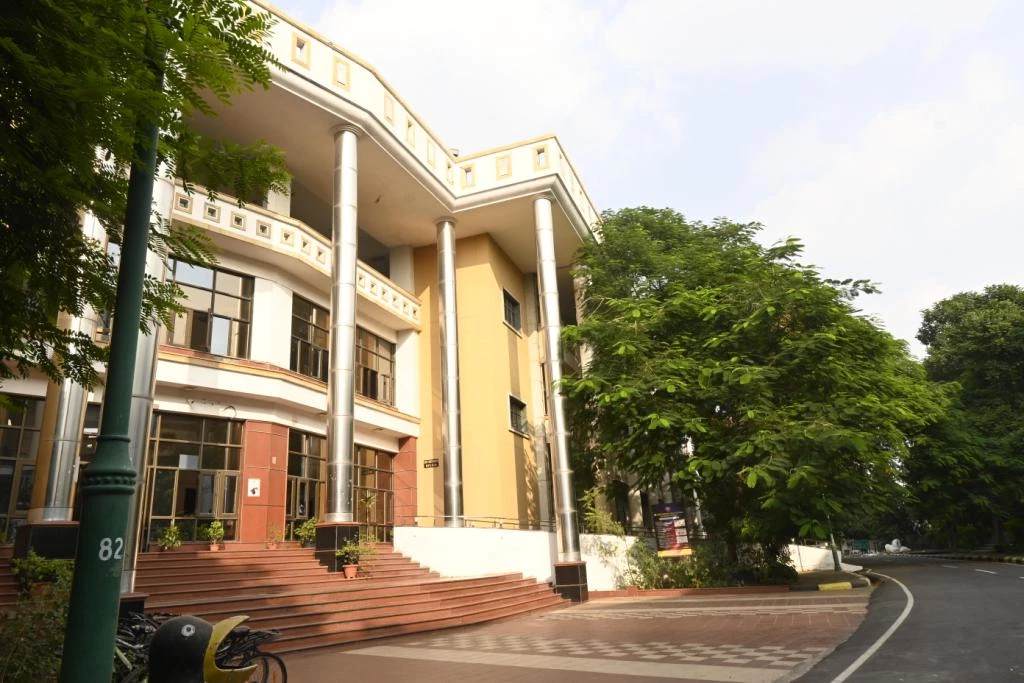 Dr Ram Manohar Lohia National Law University, Lucknow,Campus