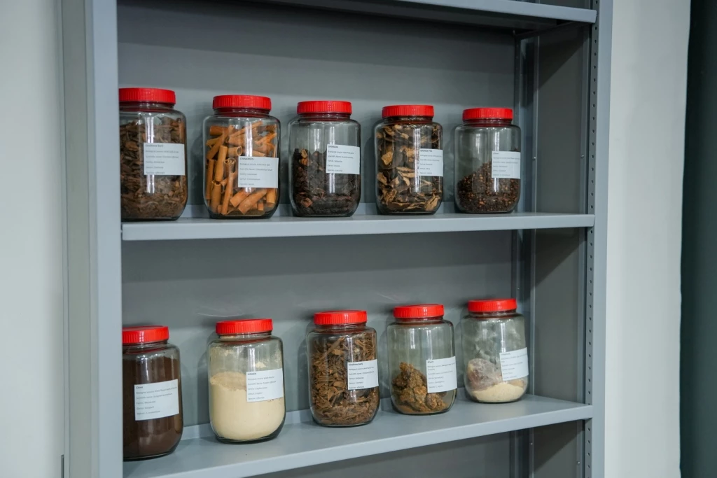 Pharmacognosy & Biotechnology Lab
