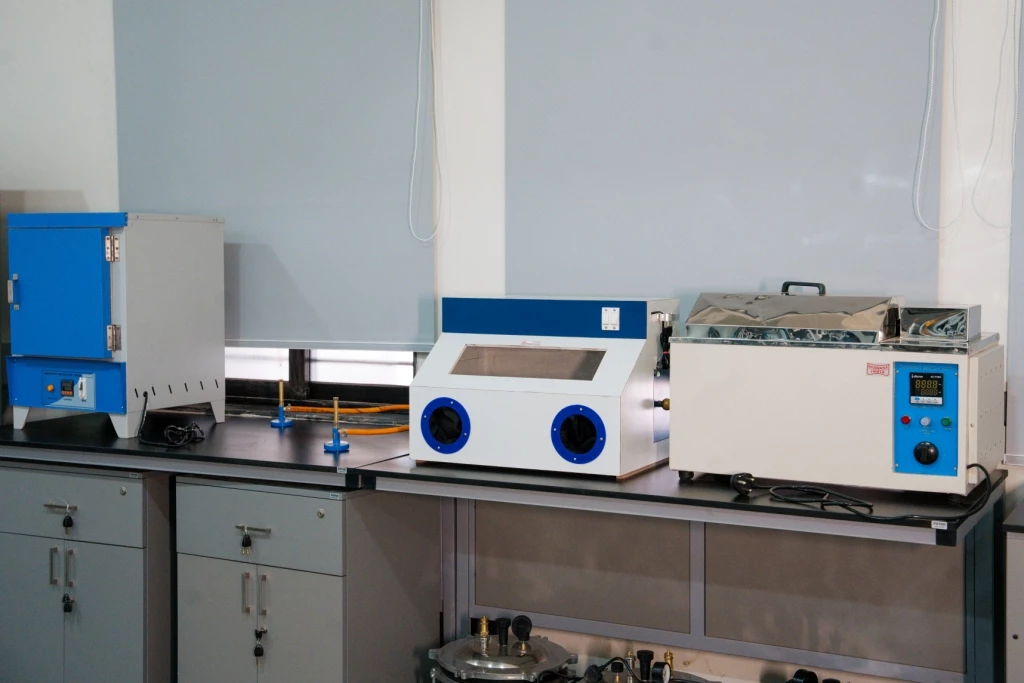 Microbiology & Clinical Pathology Lab