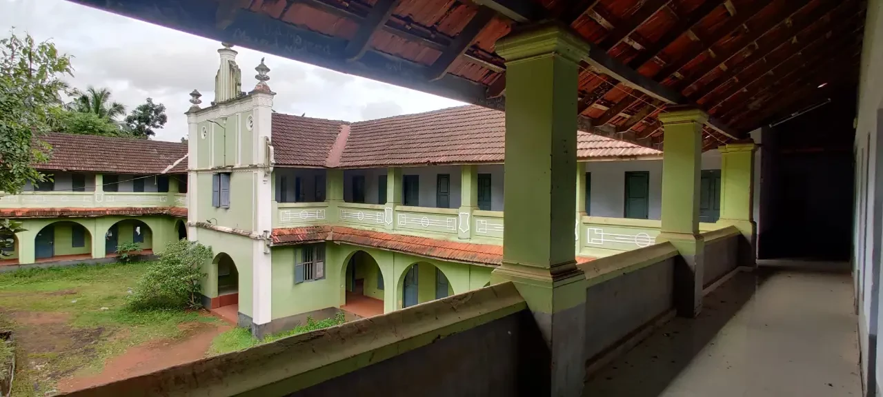 Farook Institute of Management Studies, Kozhikode Farook Institute of Management Studies, Kozhikode