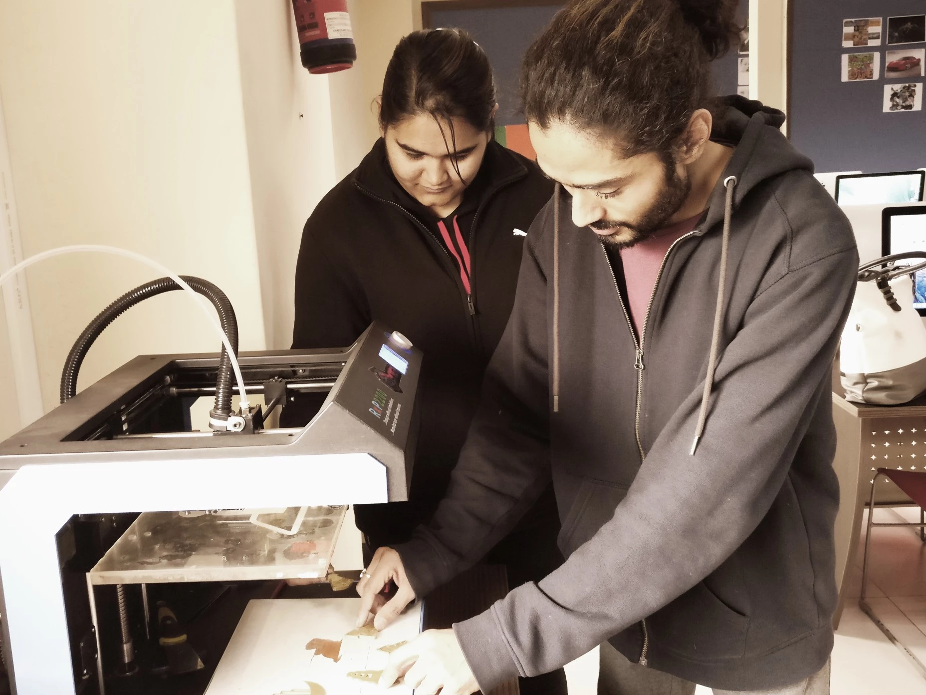 Bachelor of Science (B.Sc) Medical Laboratory Technology in GD Goenka ...